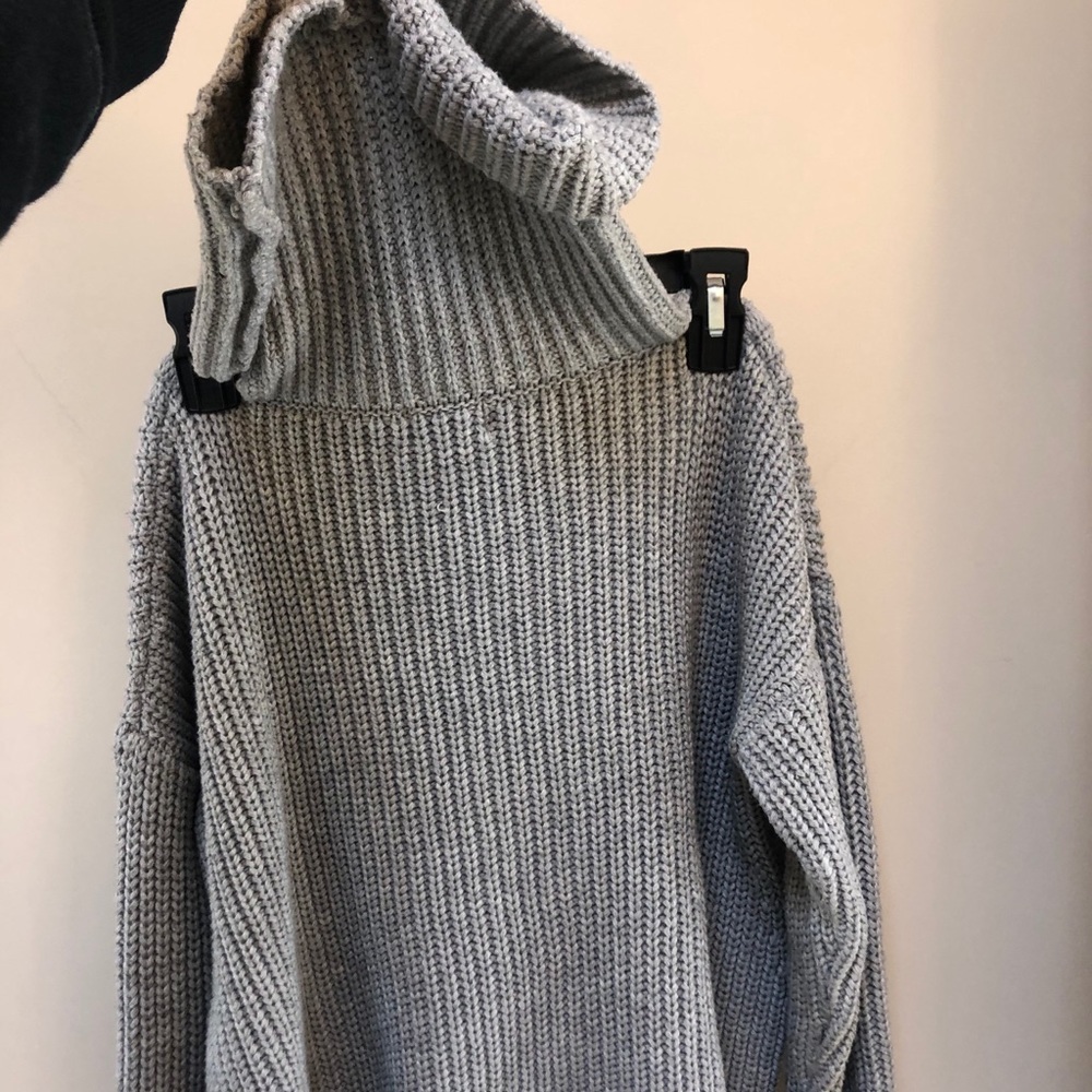 LF turtleneck with zippers